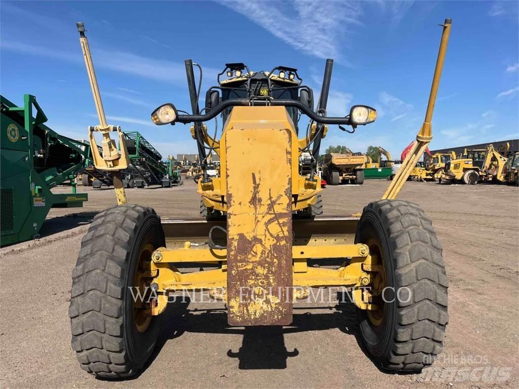CAT 140M Niveleuse