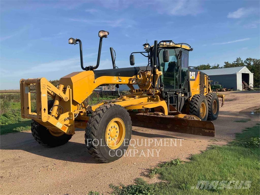 CAT 140M Niveleuse