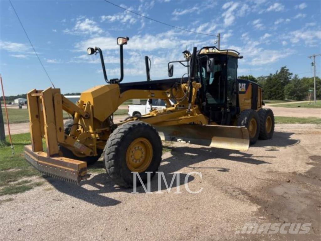 CAT 140M Niveleuse