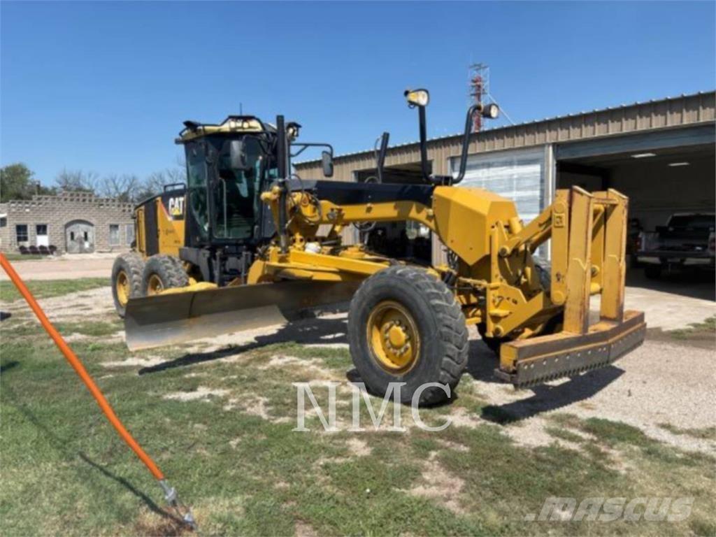 CAT 140M Niveleuse