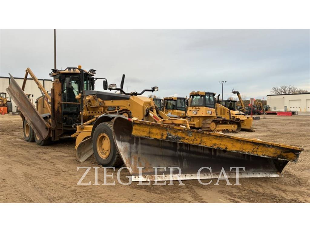 CAT 140M Niveleuse