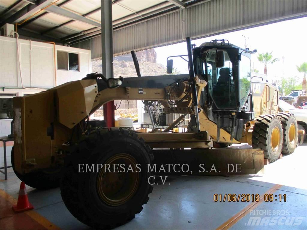 CAT 140M Niveleuse