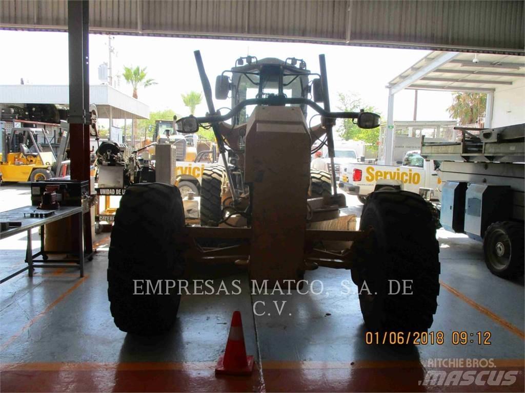 CAT 140M Niveleuse