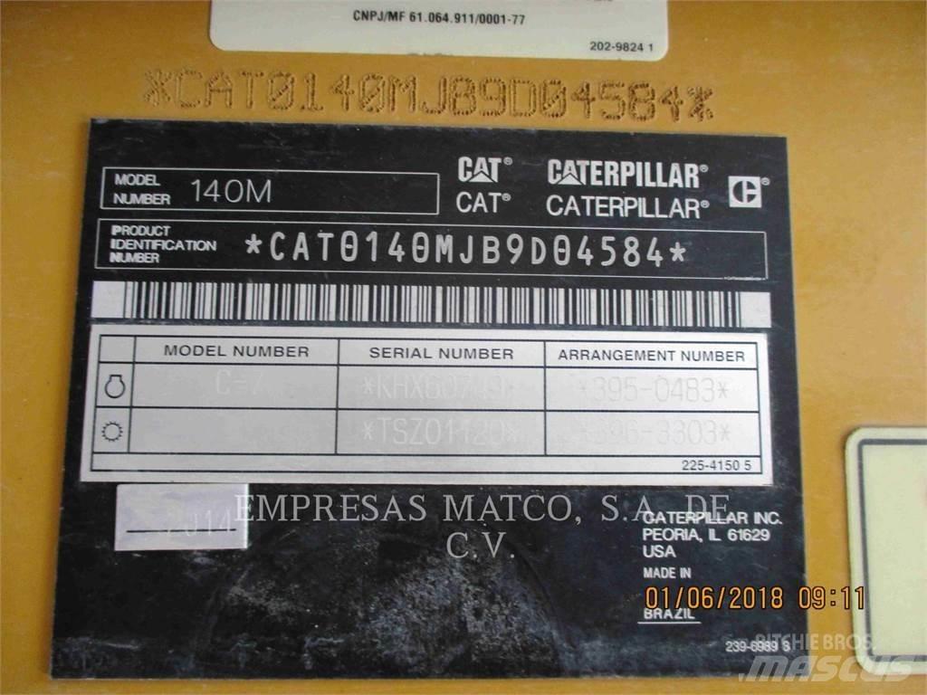 CAT 140M Niveleuse