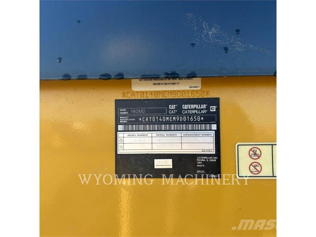 CAT 140M 2 Niveleuse