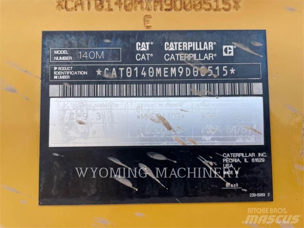 CAT 140M 2 Niveleuse