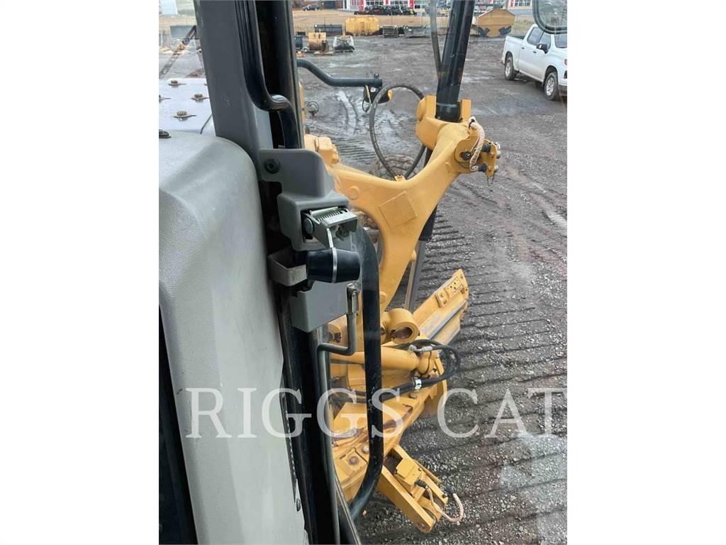 CAT 140M LC17 Niveleuse
