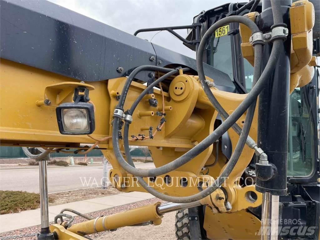 CAT 140M2 Niveleuse
