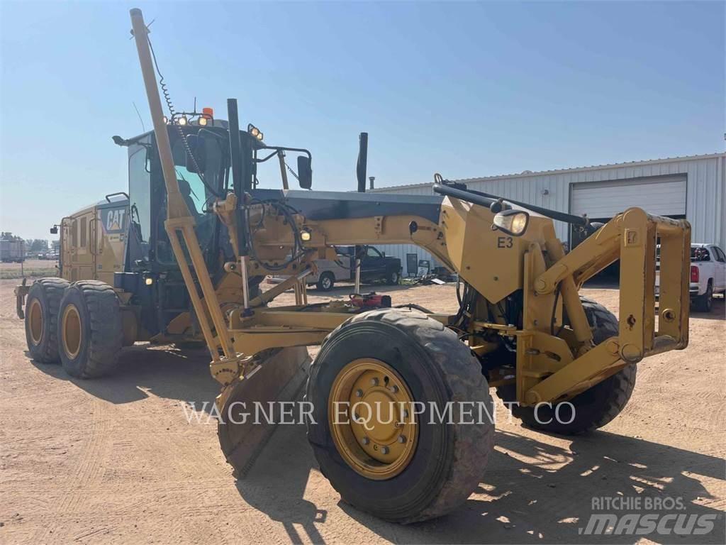 CAT 140M2 AWD Niveleuse