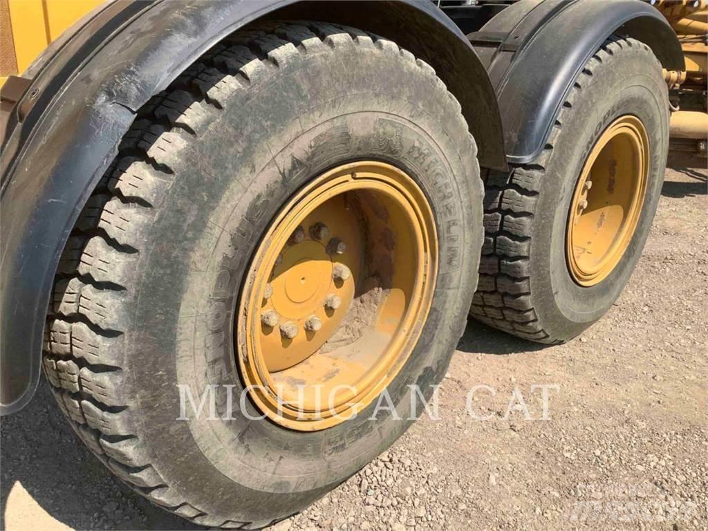 CAT 140M2 AWD Niveleuse