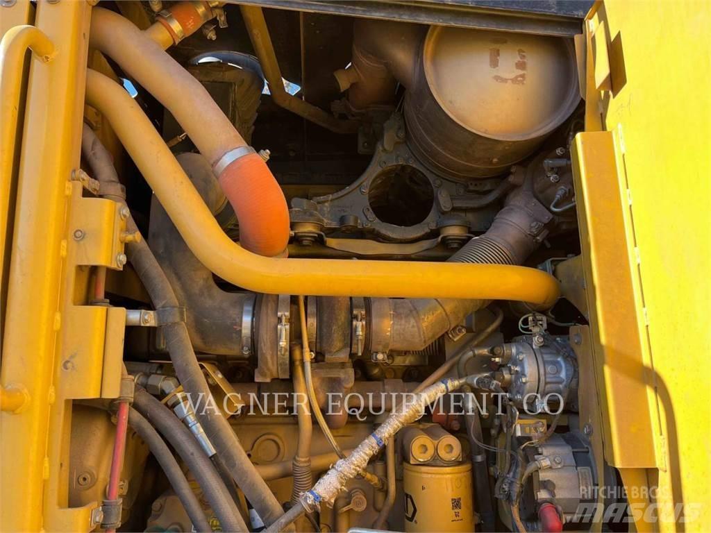 CAT 140M2 AWD Niveleuse