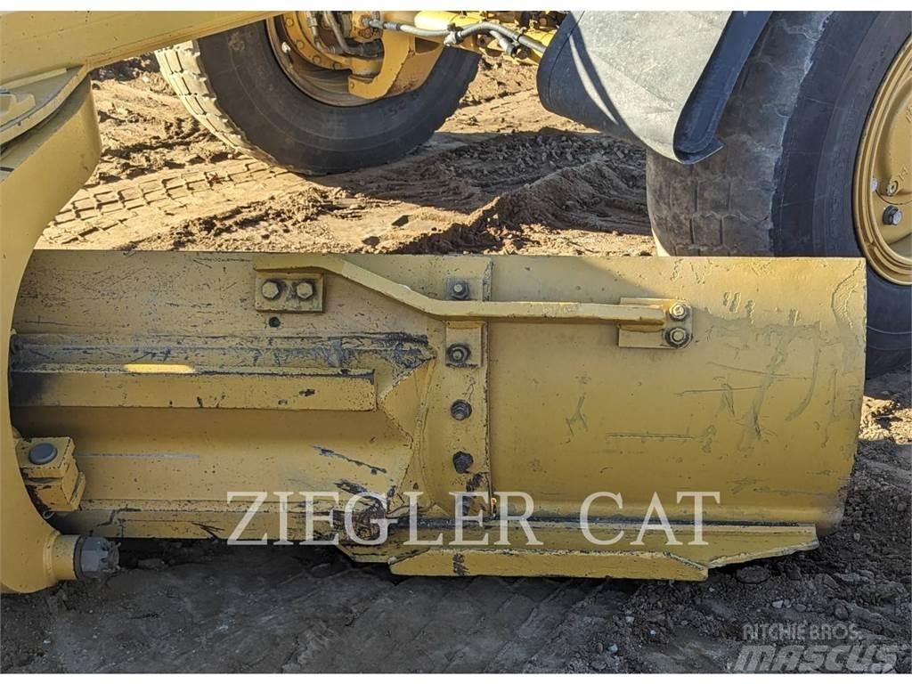 CAT 140M2AWD Niveleuse