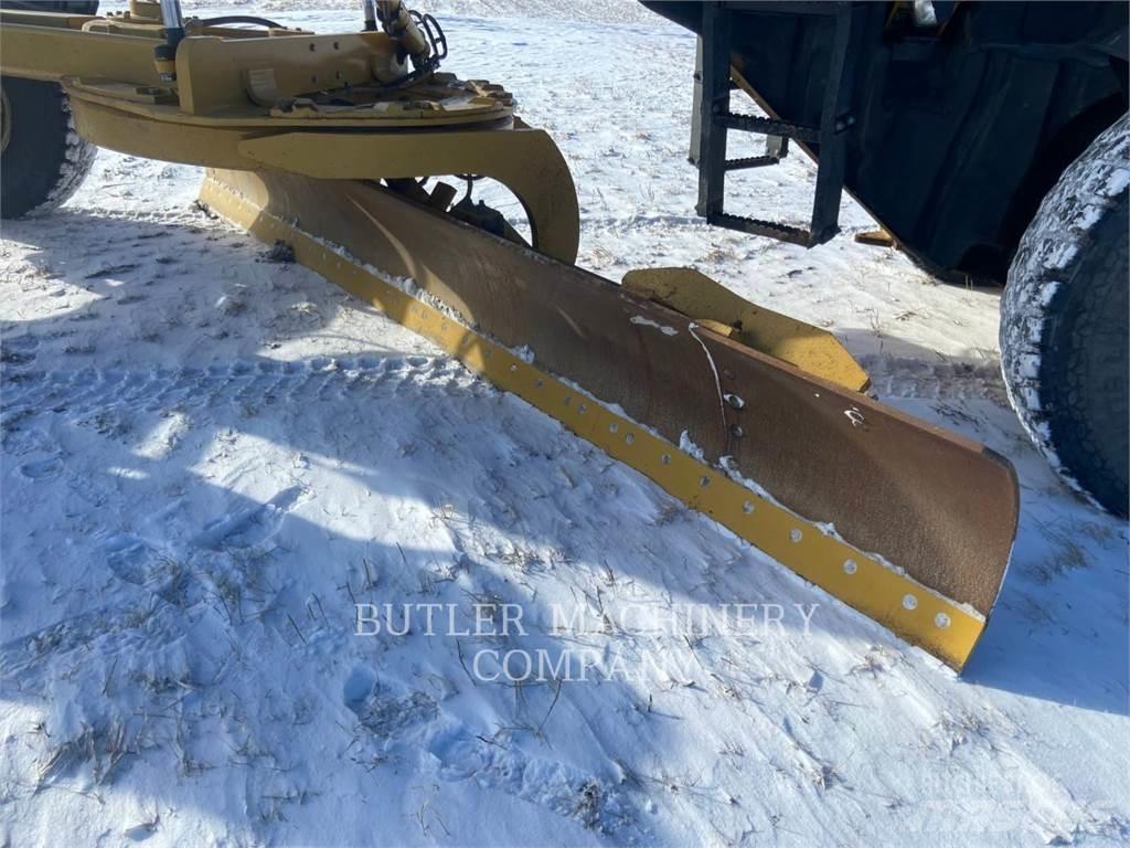 CAT 140M2AWD Niveleuse