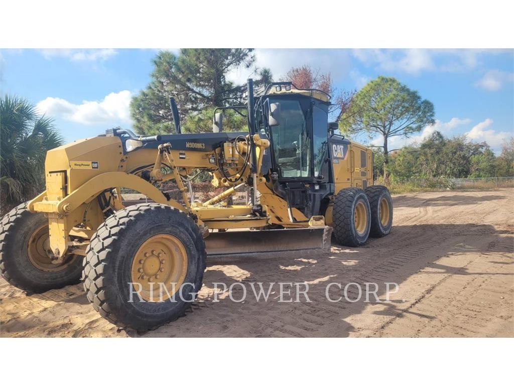 CAT 140M2T4 Niveleuse