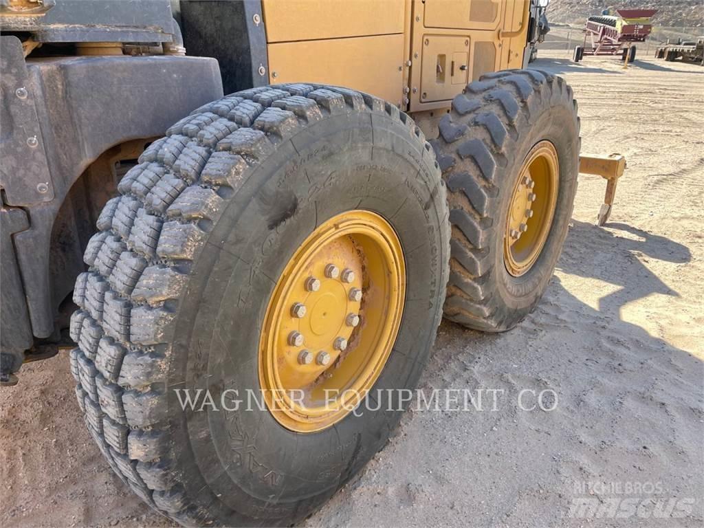 CAT 140M3 Niveleuse