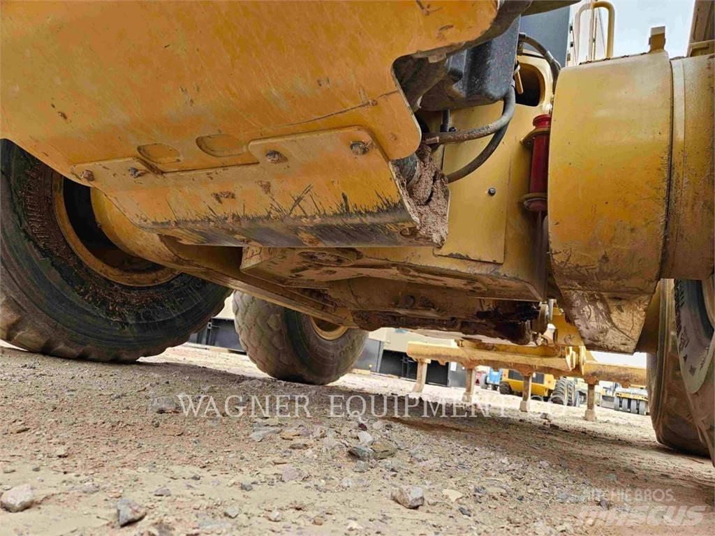 CAT 140M3 Niveleuse