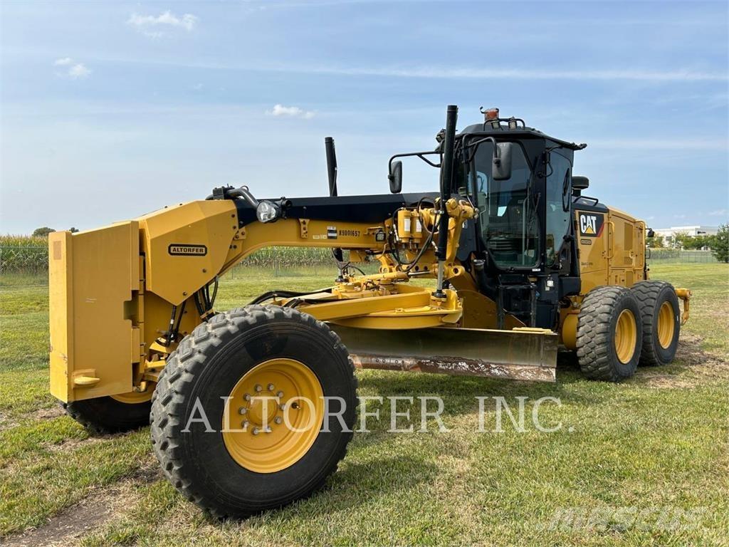 CAT 140M3 R Niveleuse