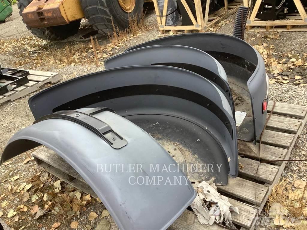 CAT 140M3REARFENDER Construction - Autres