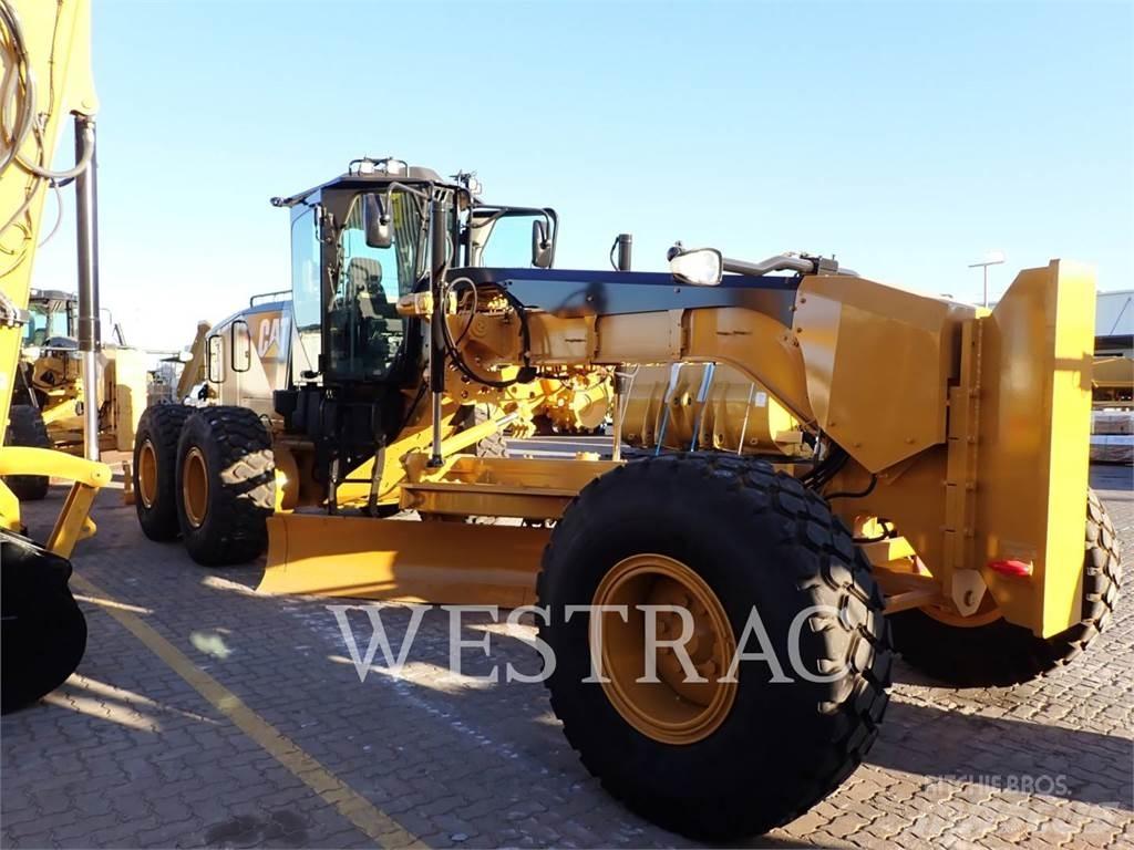 CAT 14M Niveleuse