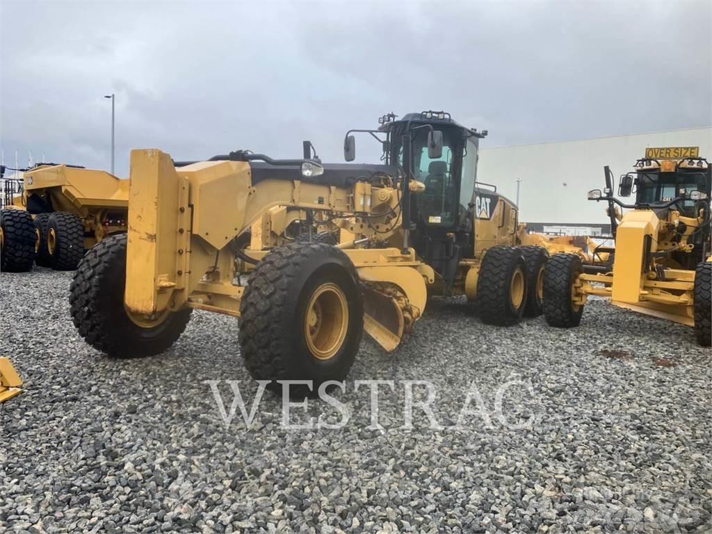 CAT 14M Niveleuse