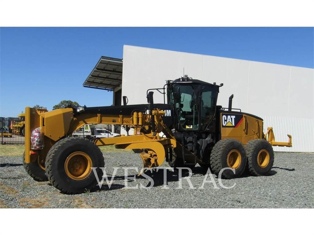CAT 14M Niveleuse