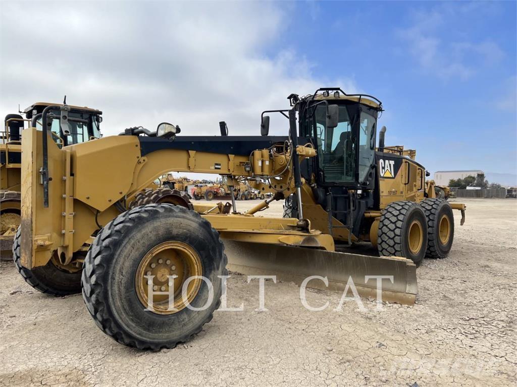 CAT 14M Niveleuse