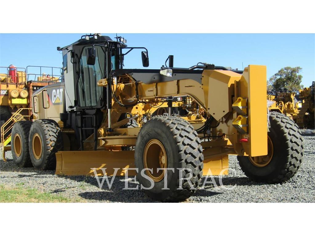 CAT 14M Niveleuse