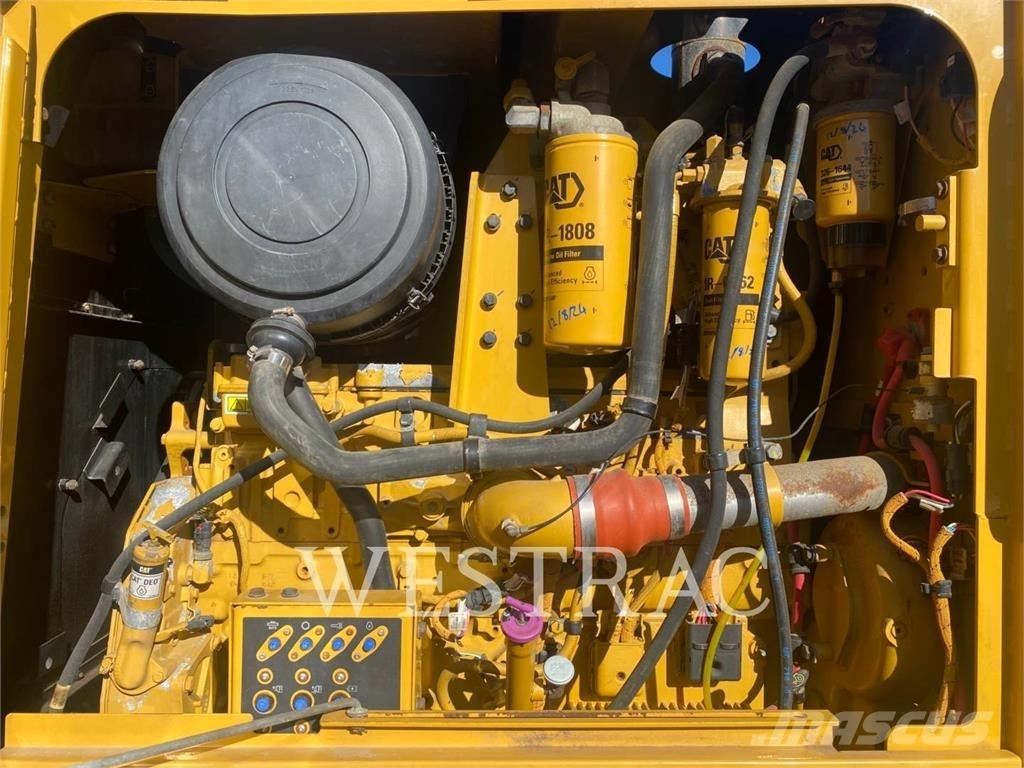 CAT 14M Niveleuse