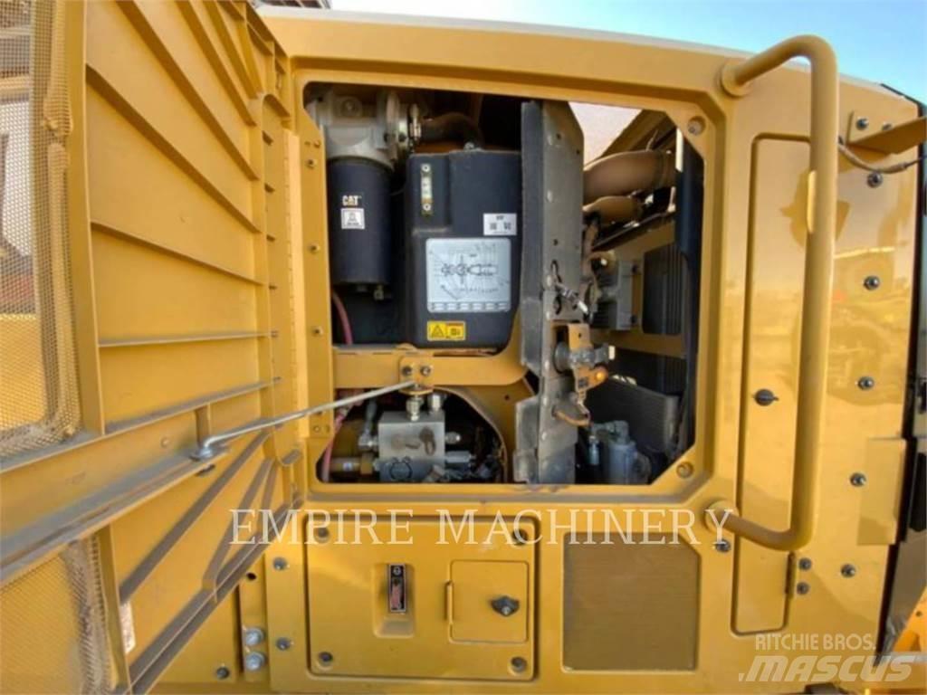 CAT 150-15 Niveleuse