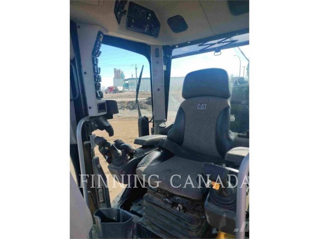 CAT 150-15 Niveleuse