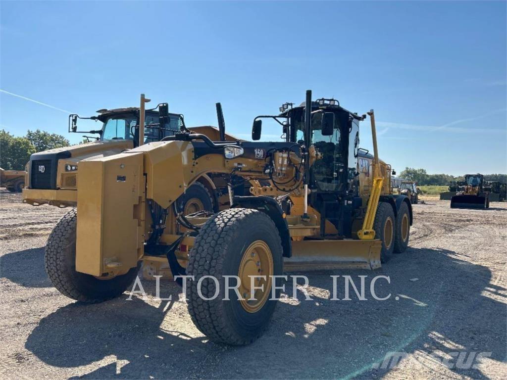CAT 150-15AWD Niveleuse