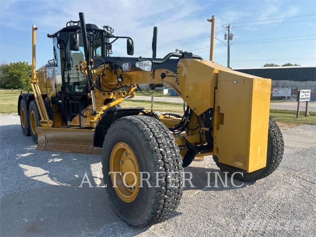 CAT 150-15AWD Niveleuse