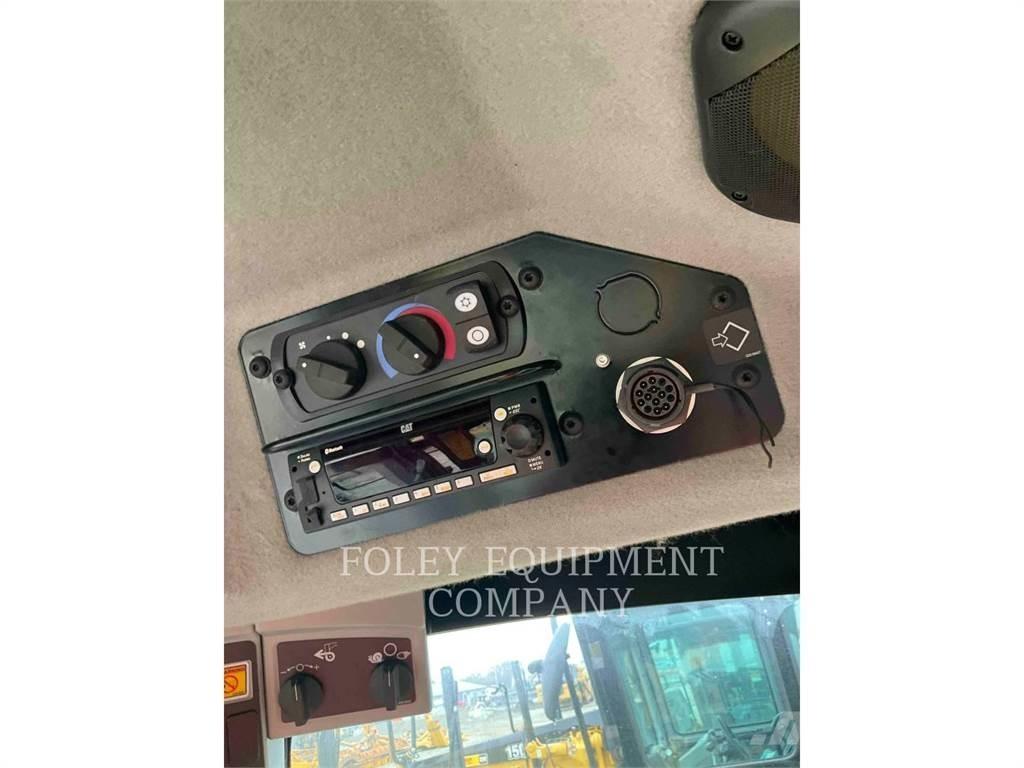 CAT 150-15AWI Niveleuse
