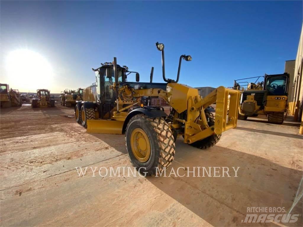 CAT 150 AWD Niveleuse