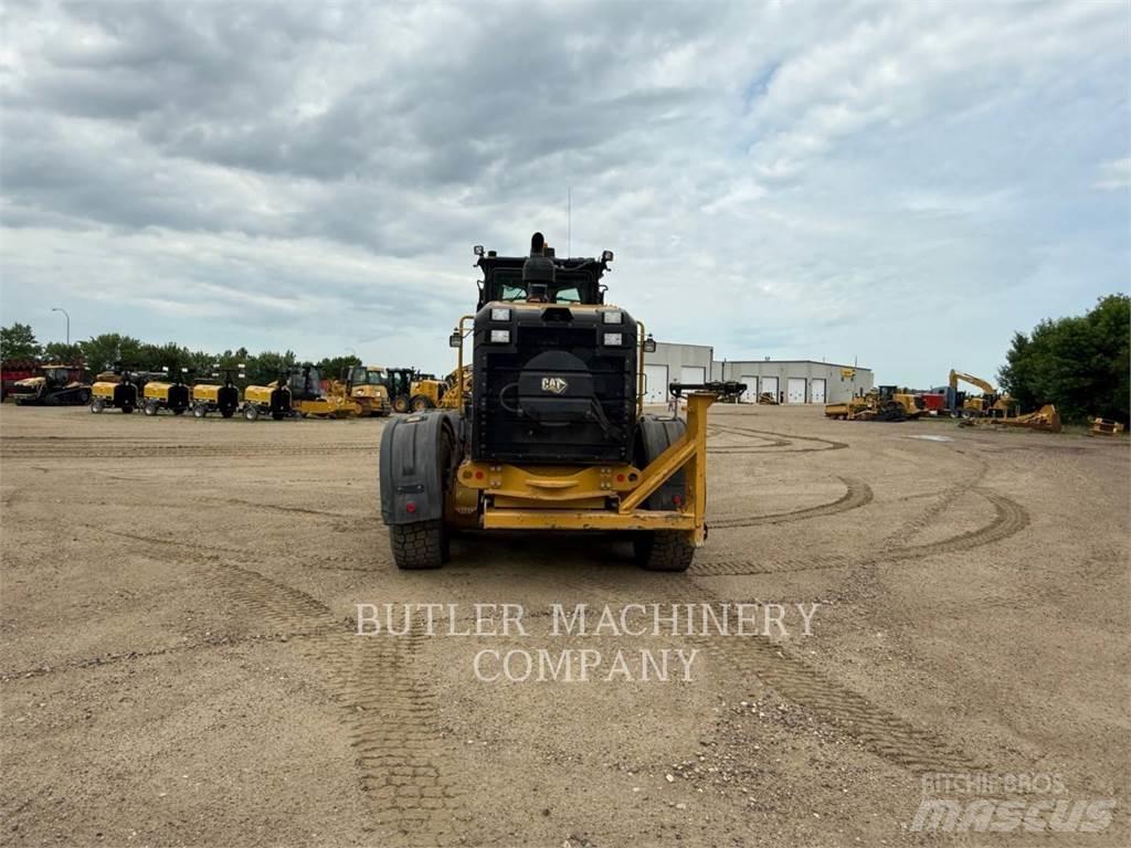 CAT 150 AWD Niveleuse