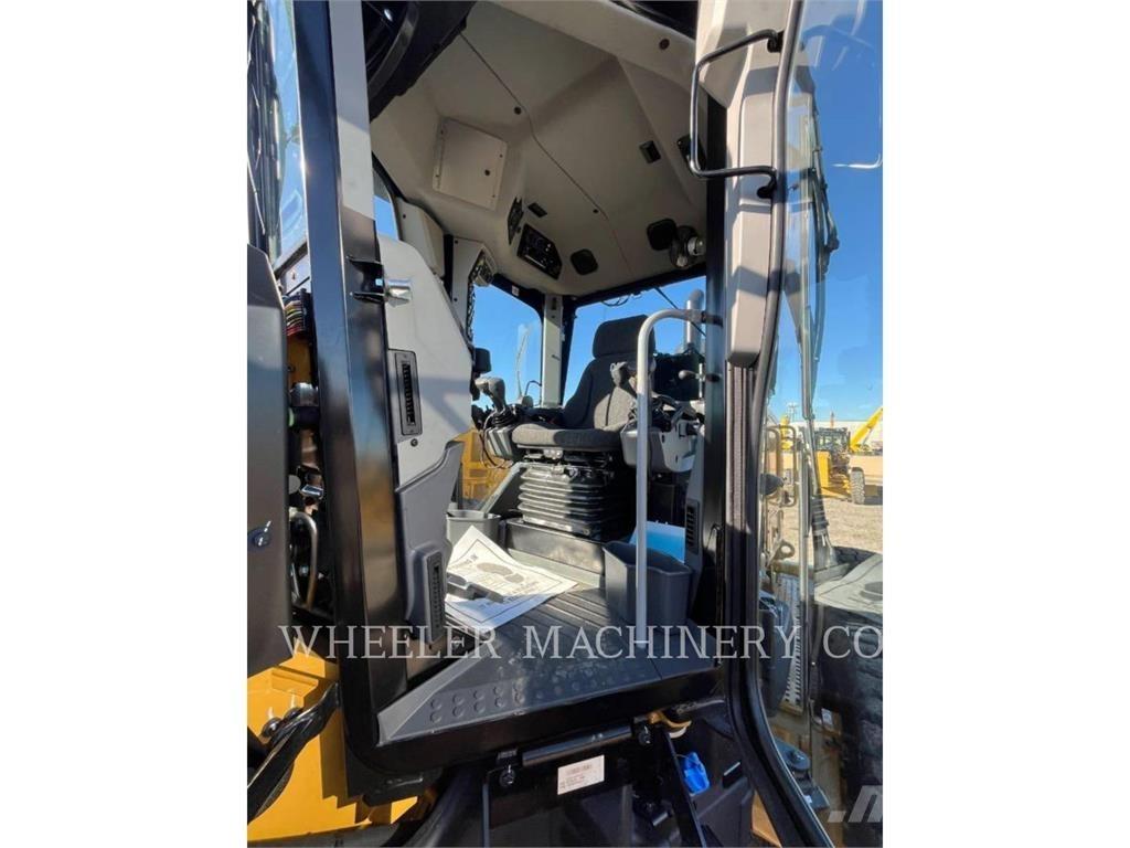 CAT 150 AWD Niveleuse