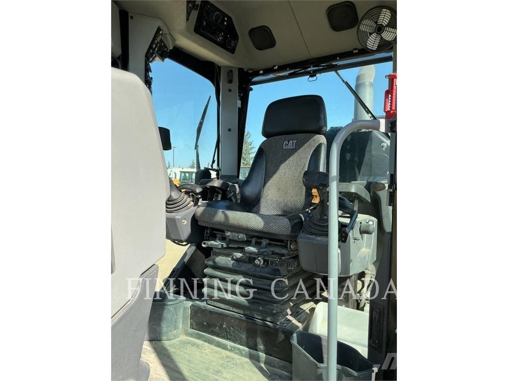 CAT 150 AWD Niveleuse