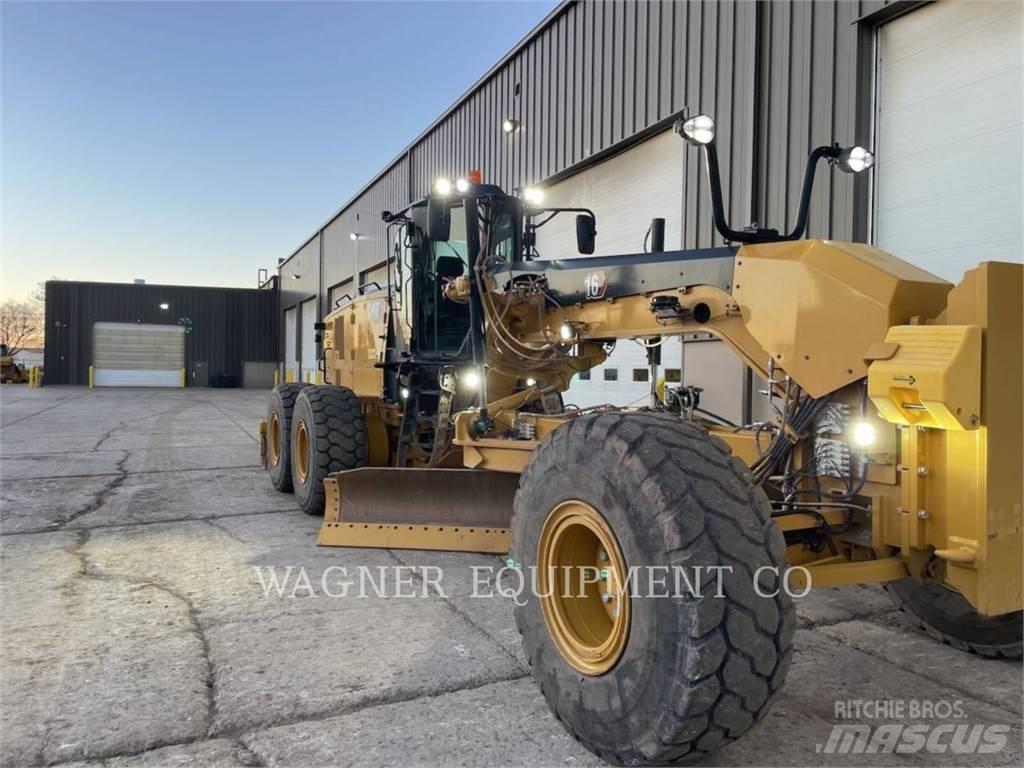 CAT 16 Niveleuse