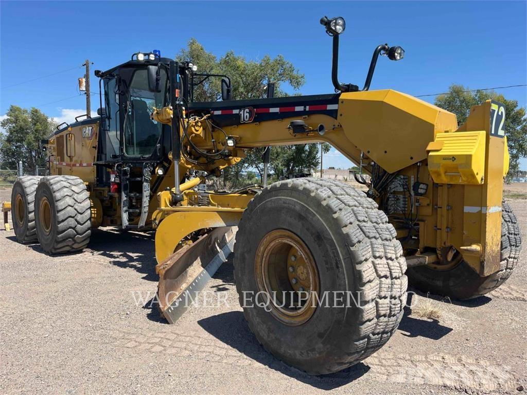 CAT 16 Niveleuse