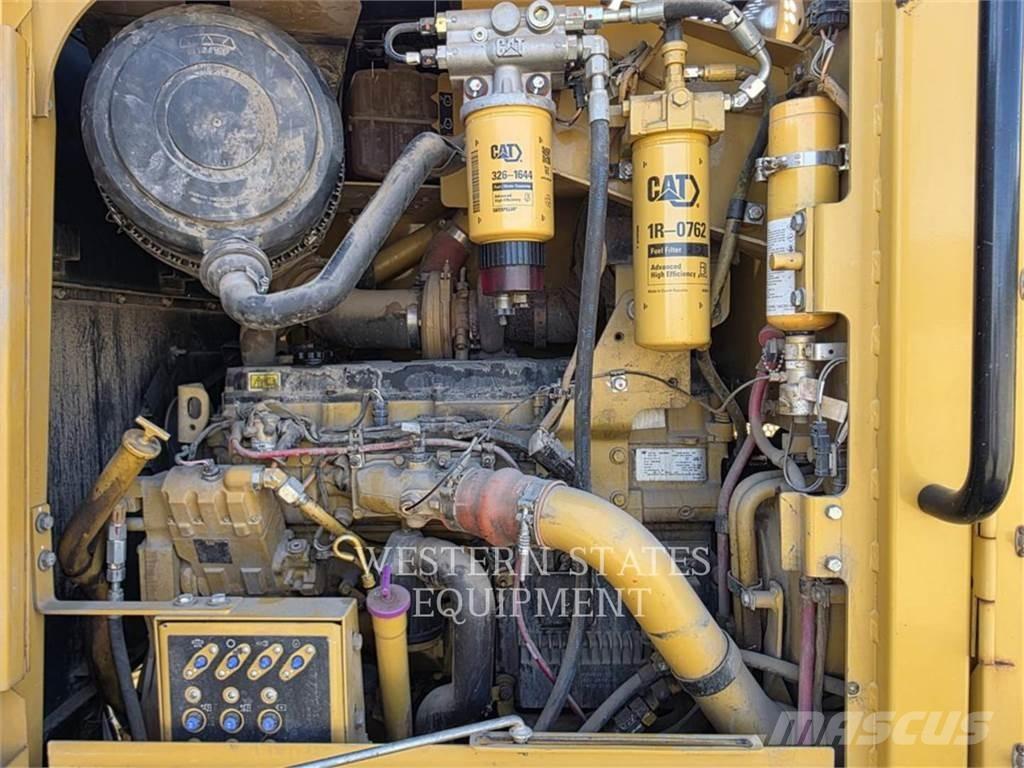 CAT 160M AWD Niveleuse