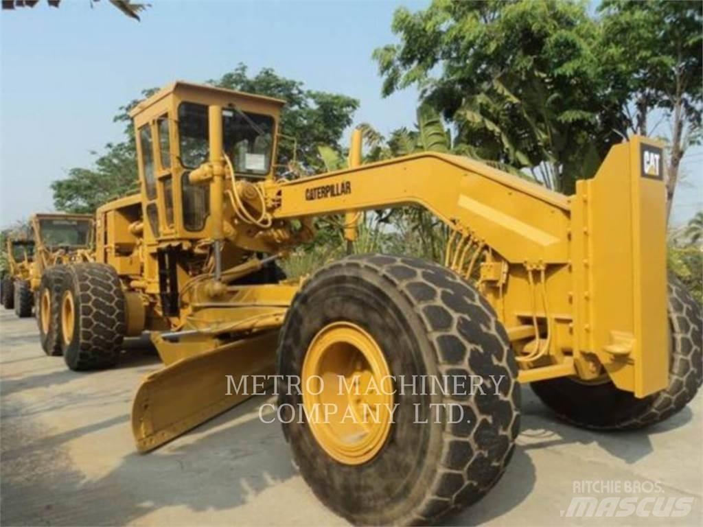 CAT 16G Niveleuse