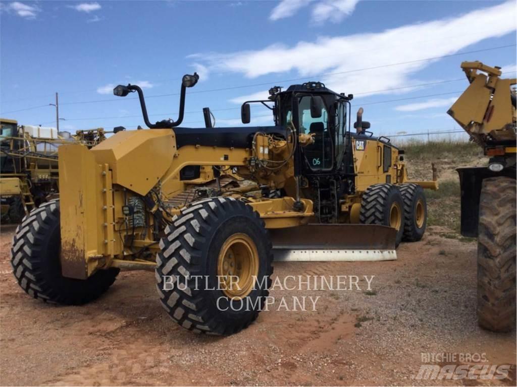 CAT 18 M3 Niveleuse