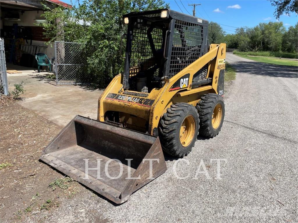 CAT 216 Chargeuse compacte