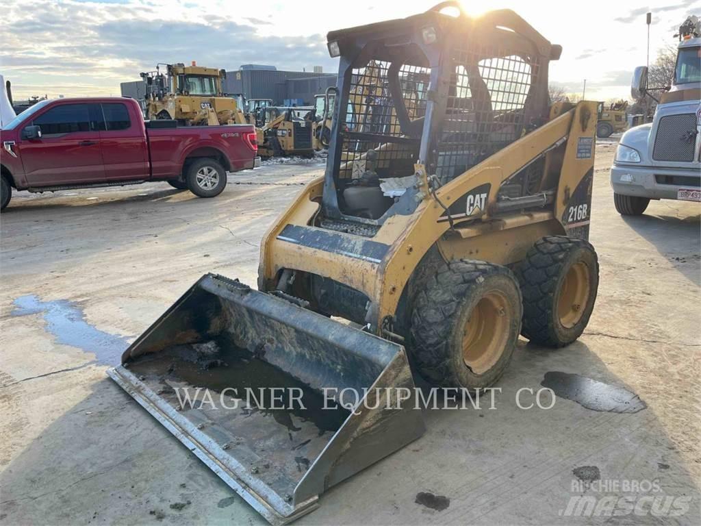 CAT 216B Chargeuse compacte