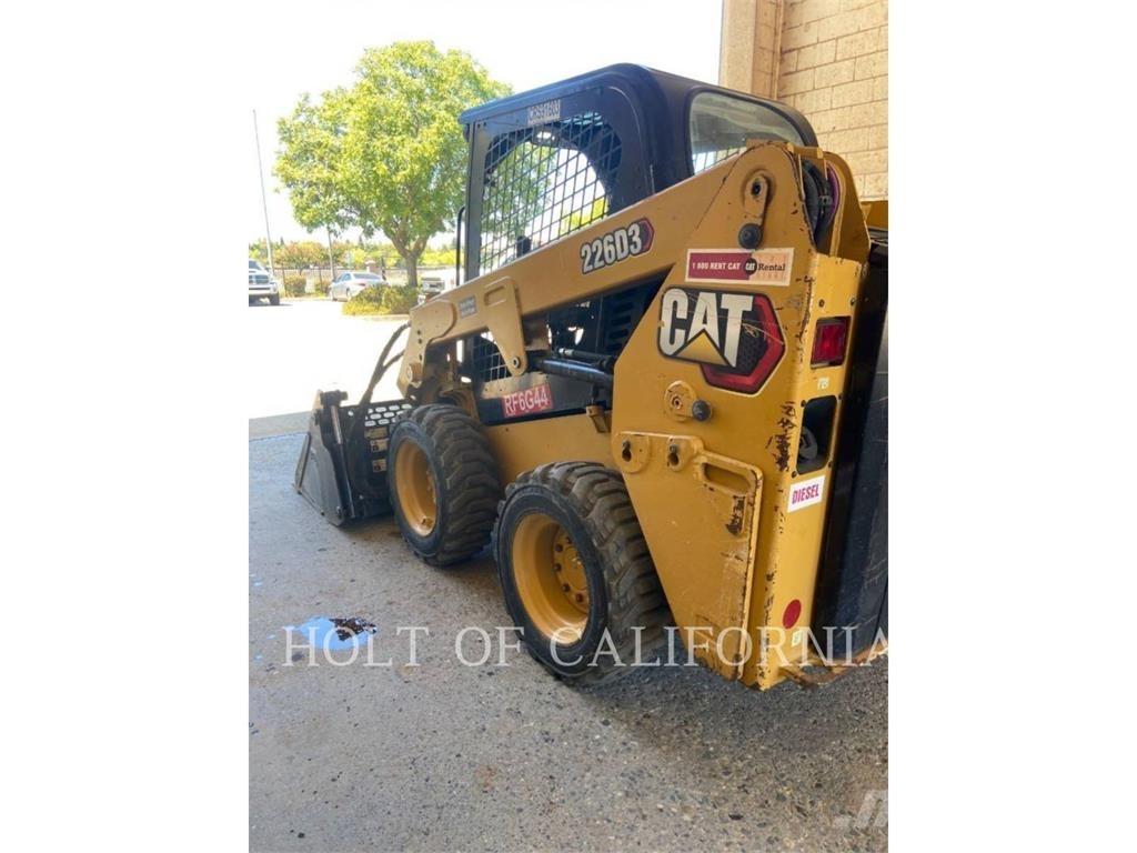 CAT 226 HF Chargeuse compacte