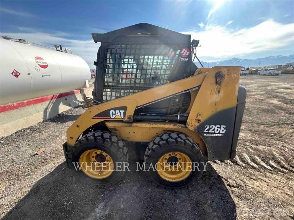 CAT 226B MA11 Chargeuse compacte