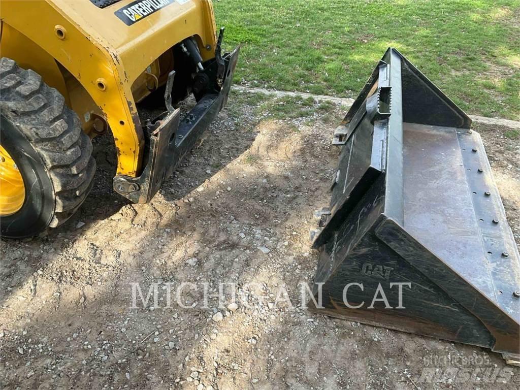 CAT 226B3 C Chargeuse compacte
