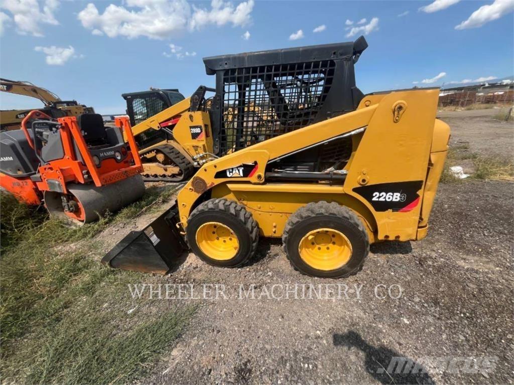 CAT 226B3 C3 Chargeuse compacte