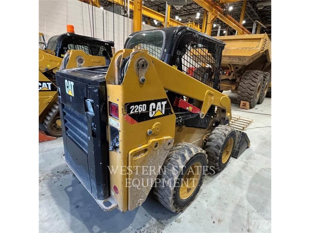 CAT 226D Chargeuse compacte