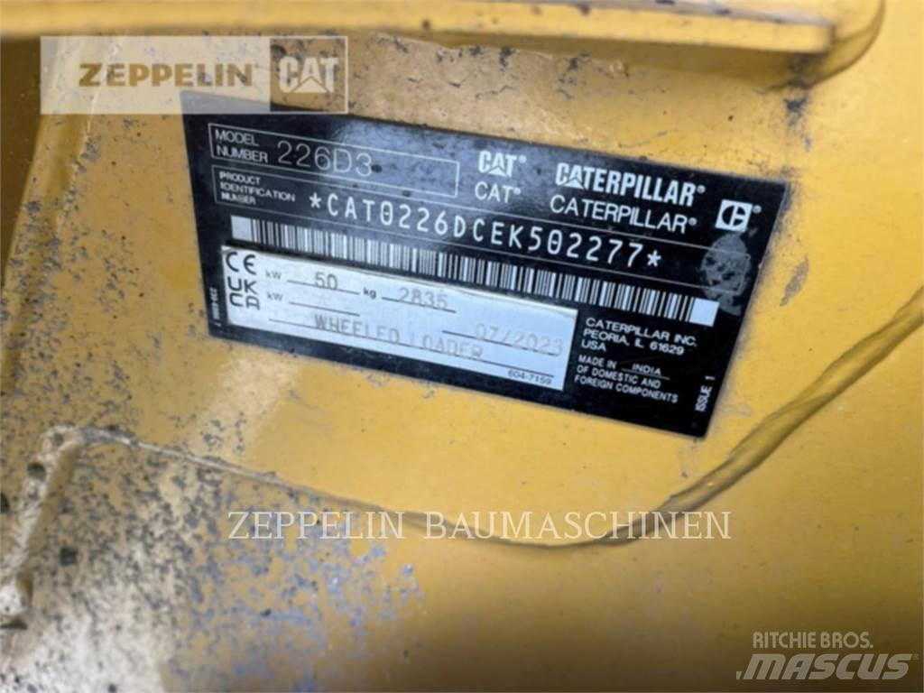 CAT 226D Chargeuse compacte